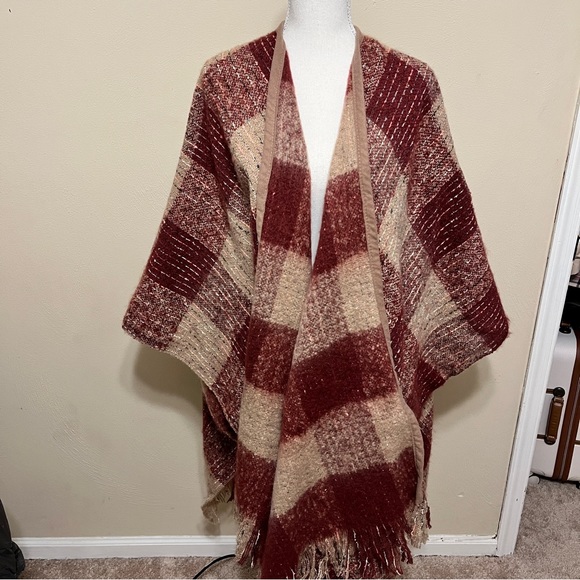 ✨NWT Torrid Reversible Ruana - Picture 5 of 8